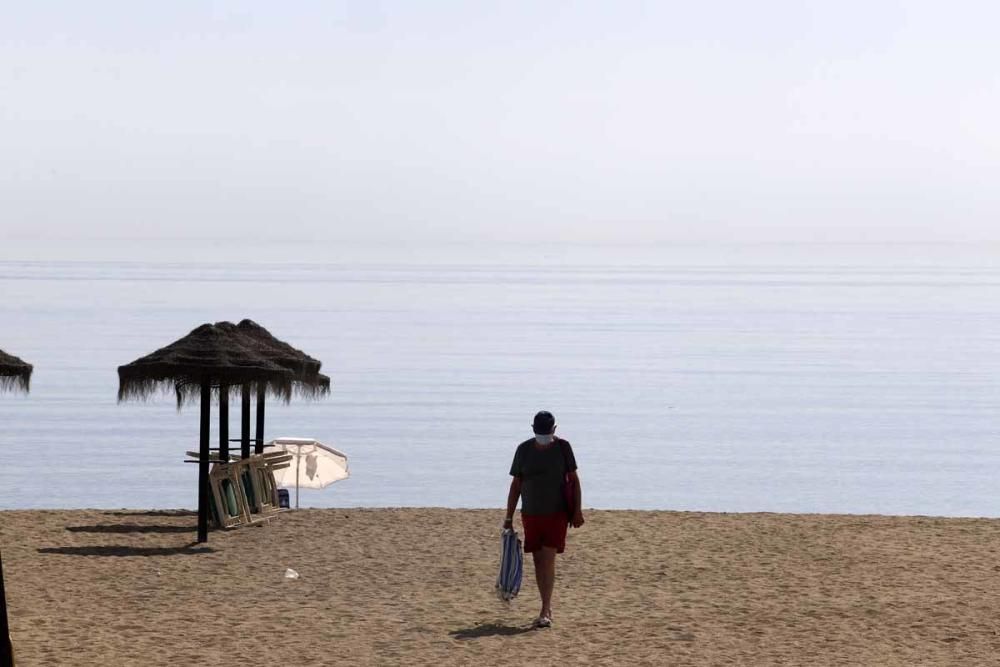 Penúltimos días de playa en Málaga capital