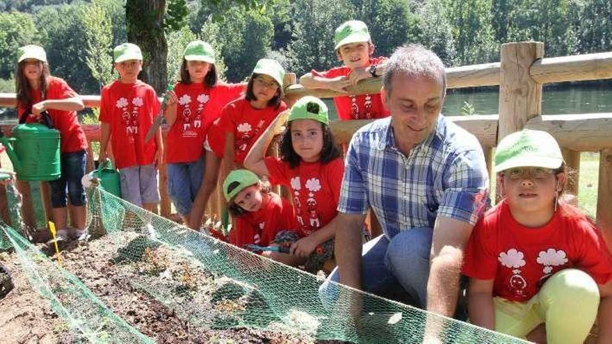 Niños, en una pasada edición del Aula da Natureza. // Iñaki Osorio