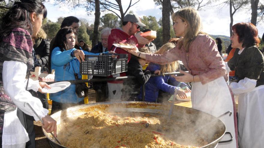 Sant Fruitós recull receptes d&#039;arròs per elaborar un llibre