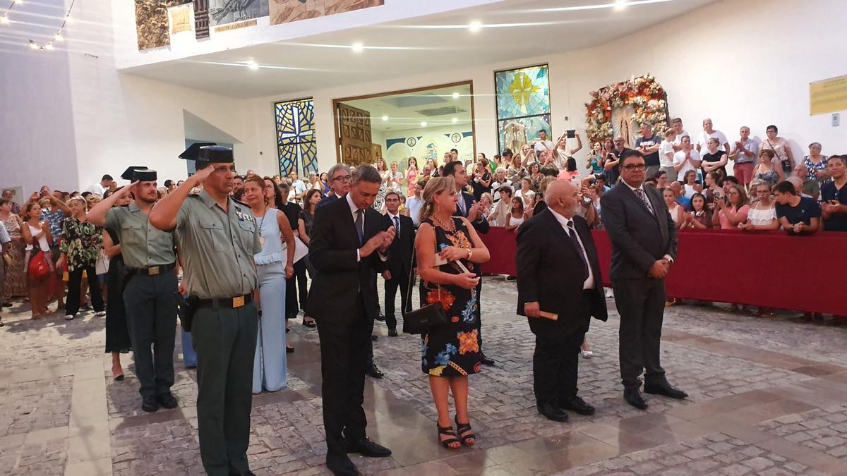 Autoridades en la procesión de Calp.