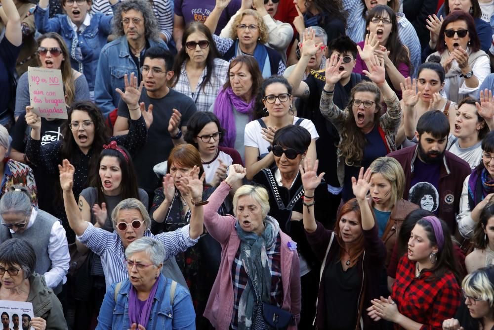 Marcha en València en protesta por la sentencia de 'La Manada'