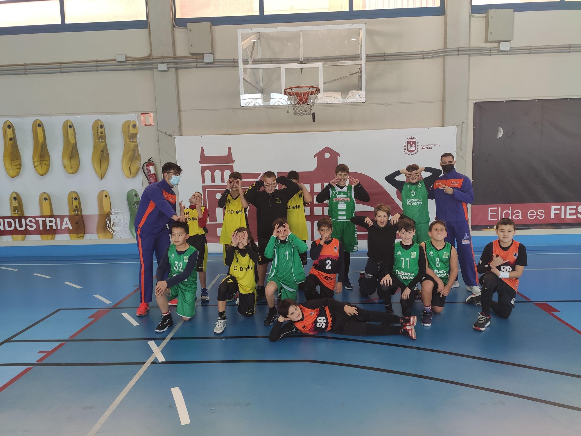 Alrededor de 300 alevines de primer año acudieron a las diferentes sedes repartidas por toda la Comunitat Valenciana para vivir una jornada de entrenamientos.