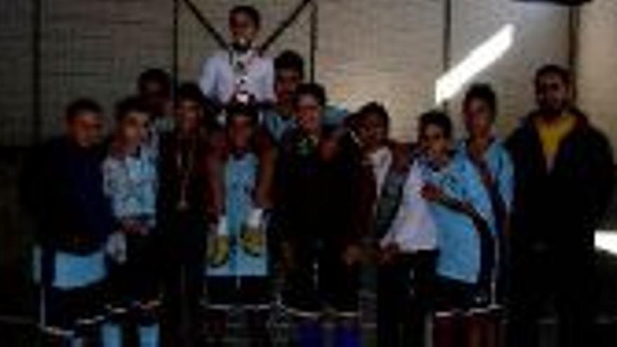 Ahigal gana el campeonato infantil de futbito