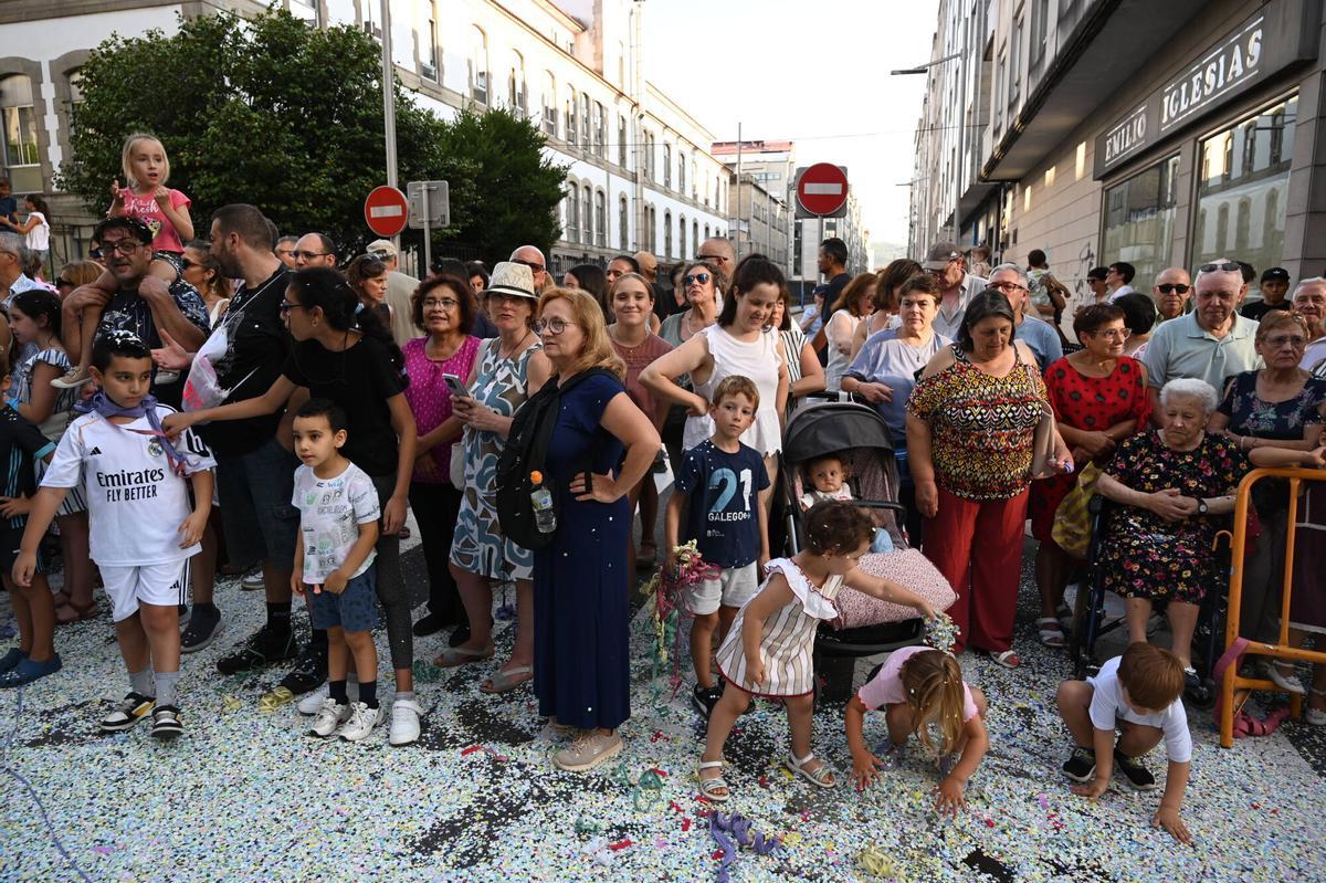 El desfile de la Batalla de las Flores de Pontevedra, en imágenes El desfile de la Batalla de las Flores de Pontevedra, en imágenes