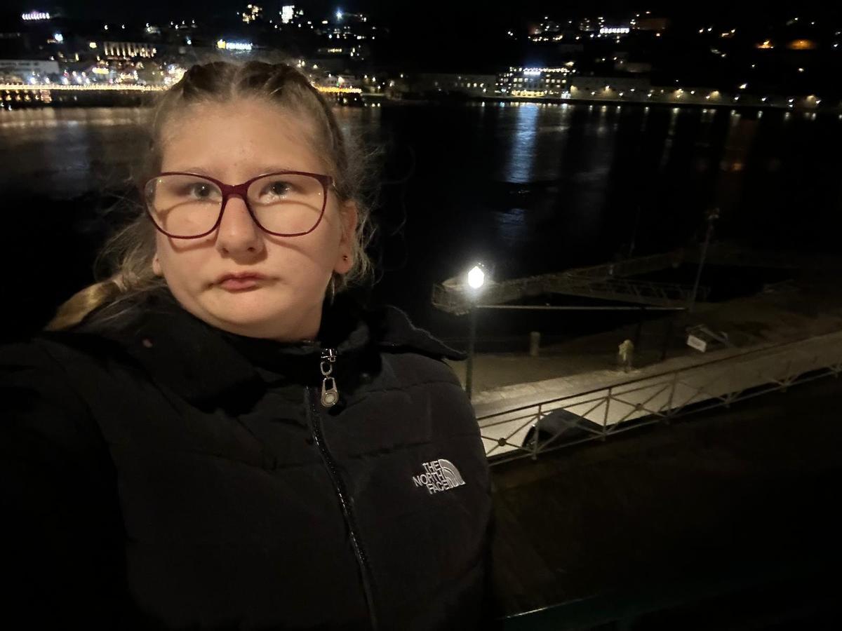 Ainhoa, hija de María Jesús Cabanillas, afectada del Síndrome de Moebius