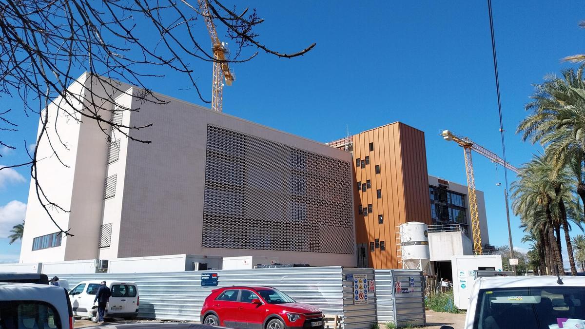 Obras en el Palau de la Justícia de Alzira, que estará terminado a mediados de 2025.