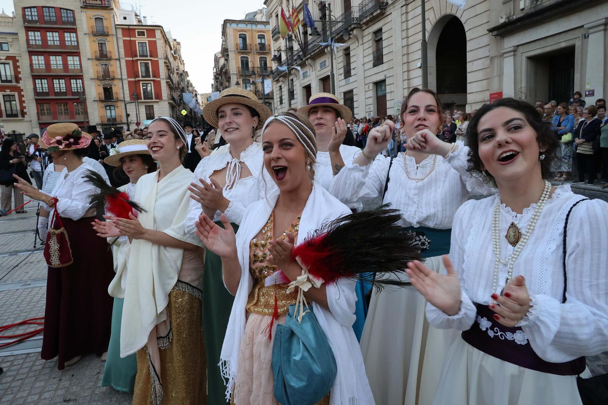 Inicio de la Feria Modernista de Alcoy 2025