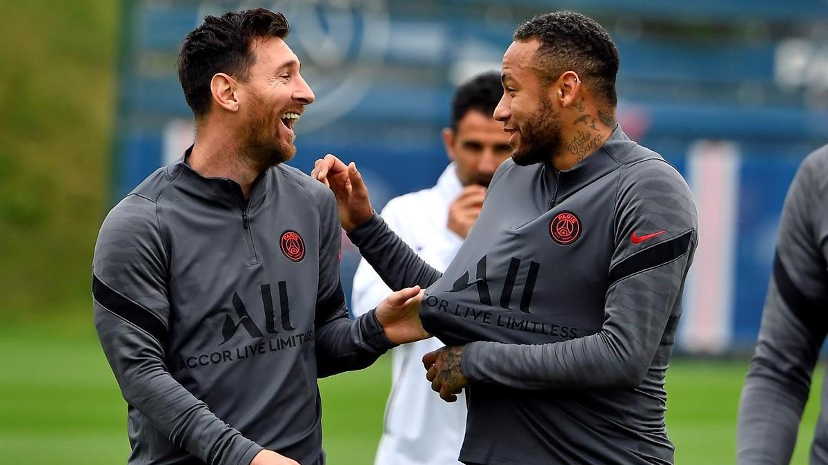 Messi y Neymar, en el entrenamiento del PSG