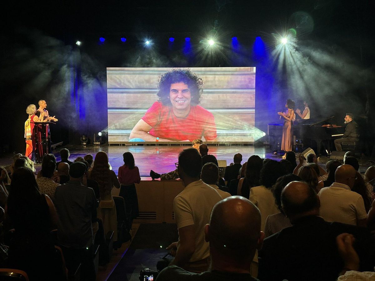 Los premios MADO 2025 han rendido homenaje a Pedro Zerolo en el décimo aniversario de su fallecimiento.
