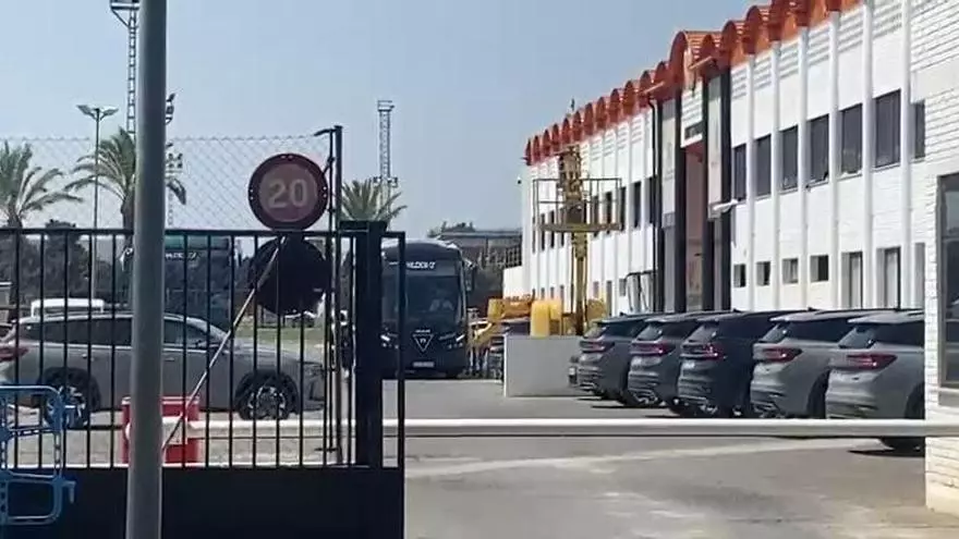 El Valencia CF parte al 'stage' de pretemporada en Girona