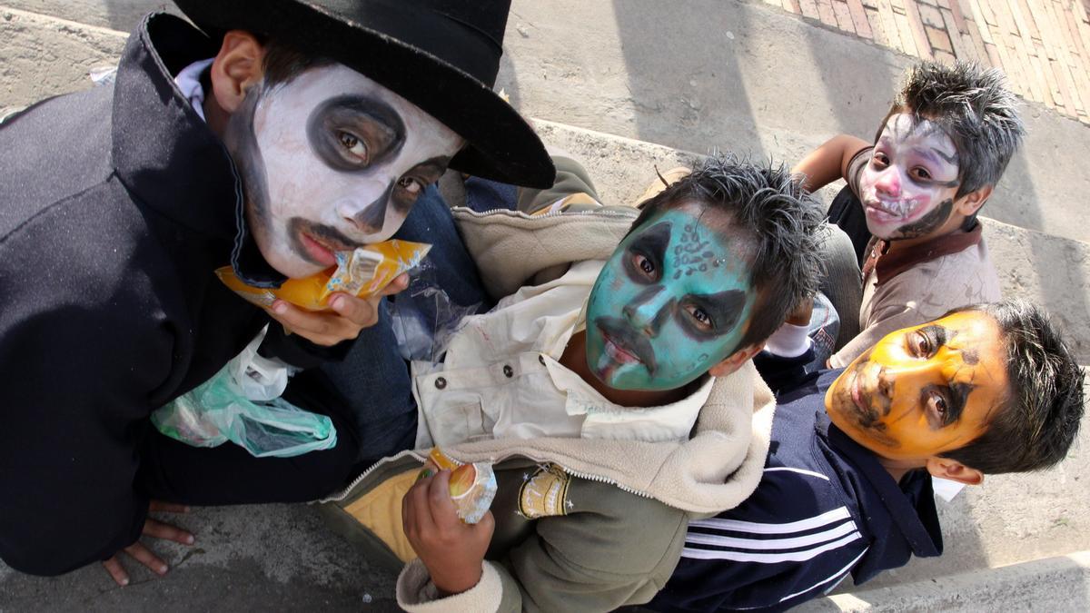 Tradiciones españolas del Día de Todos los Santos: Tosantos en Cádiz