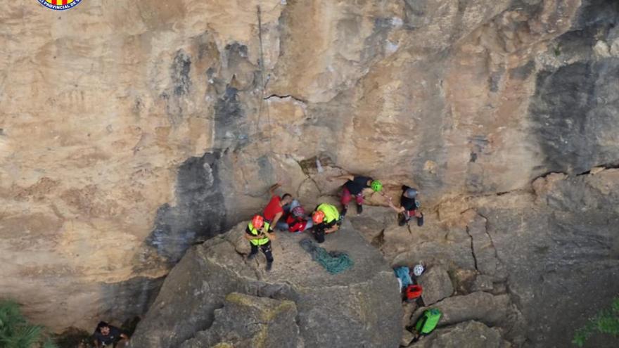 Rescatan a una escaladora en Chulilla tras caer de una pared