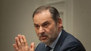 Ábalos va acudir a Aldama per arreglar un problema als baixos de casa seva