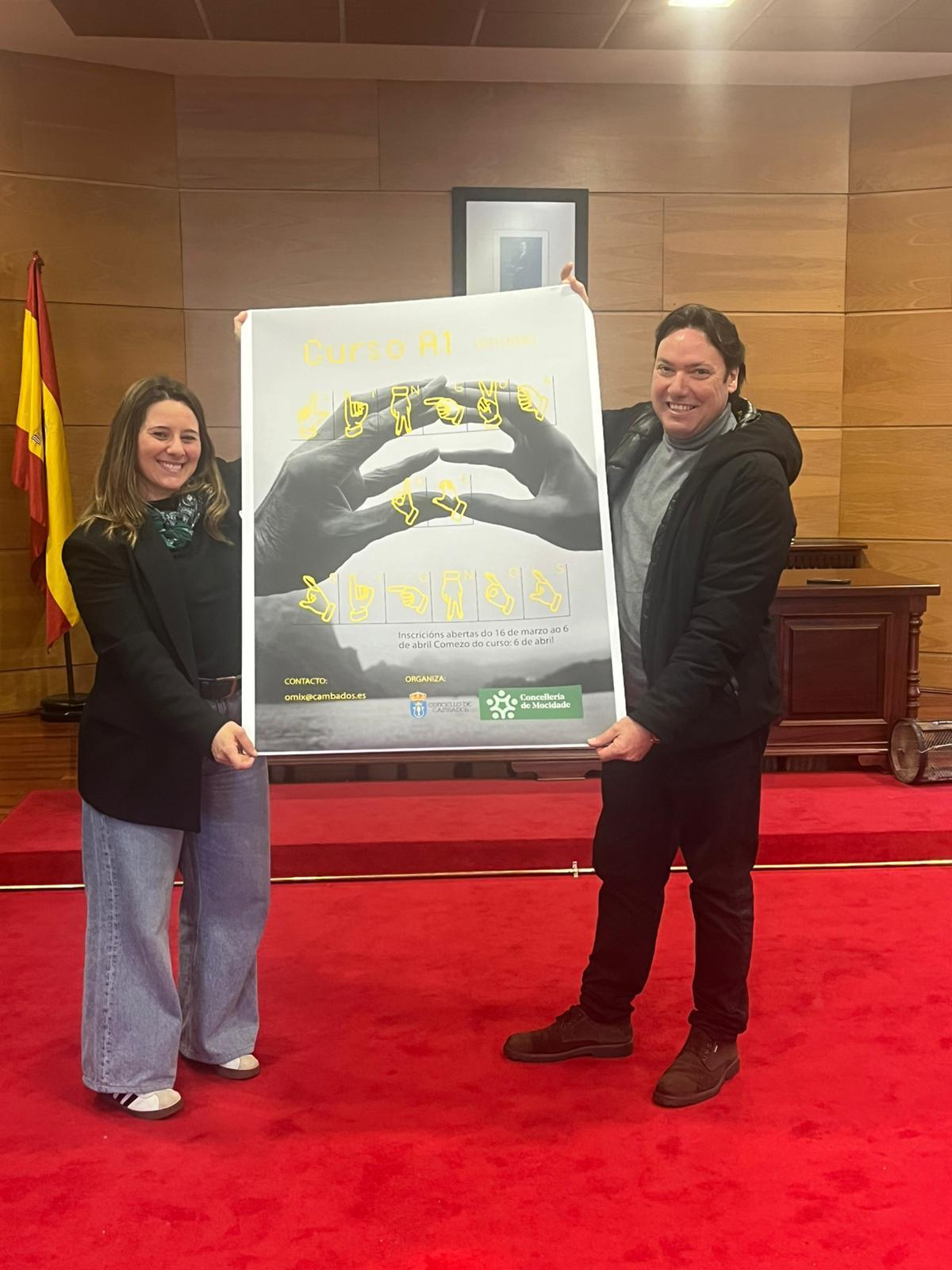 Noelia Gómez y Tino Cordal presentaron el curso.