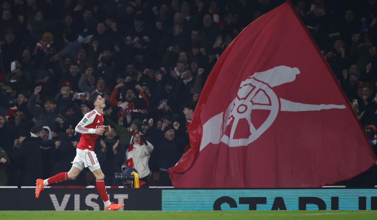 LONDON (United Kingdom), 03/02/2026.- Kai Havertz of Arsenal celebrates scoring the 1-0 goal during the English EFL Cup semi-final second leg soccer match between Arsenal FC and Chelsea FC, in London, Britain, 03 February 2026. (Reino Unido, Londres) EFE/EPA/TOLGA AKMEN EDITORIAL USE ONLY. No use with unauthorized audio, video, data, fixture lists, club/league logos, 'live' services or NFTs. Online in-match use limited to 120 images, no video emulation. No use in betting, games or single club/league/player publications