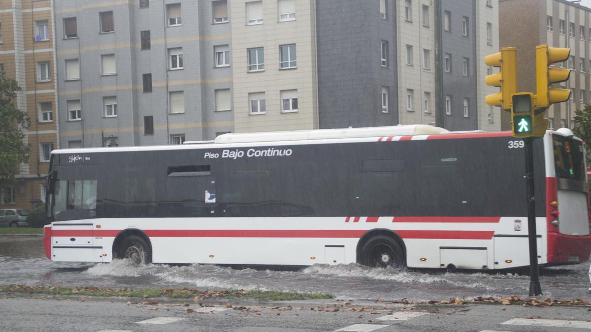 Inundaciones en Gijón por las fuertes lluvias