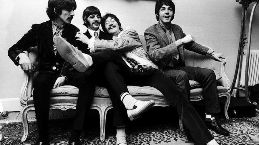 Una divertida imagen de los Beatles.