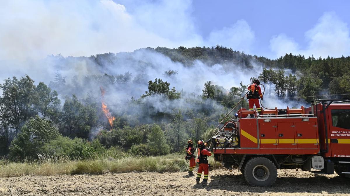 La impotencia de Uncastillo, un pueblo “negro” rodeado de llamas: “Esto es desolador, está todo quemado”.