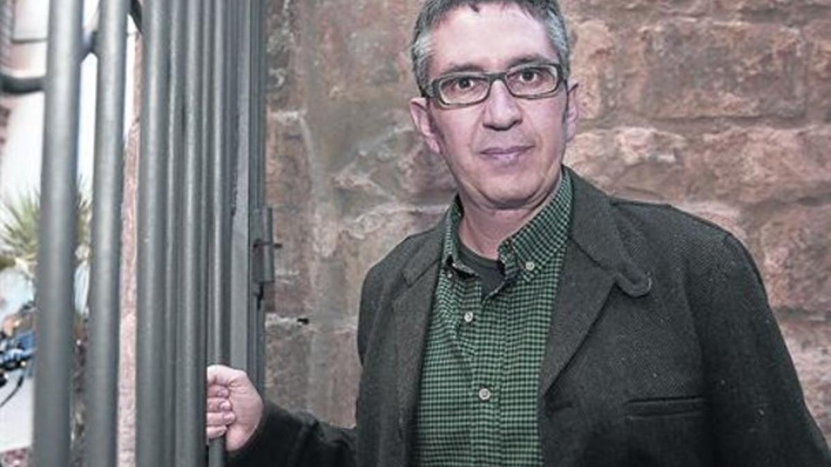 El escritor y pintor valenciano Manuel Baixauli, esta semana en Barcelona.