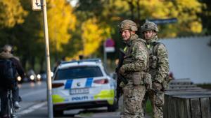 Soldados junto al lugar de las explosiones, en Copenhague.