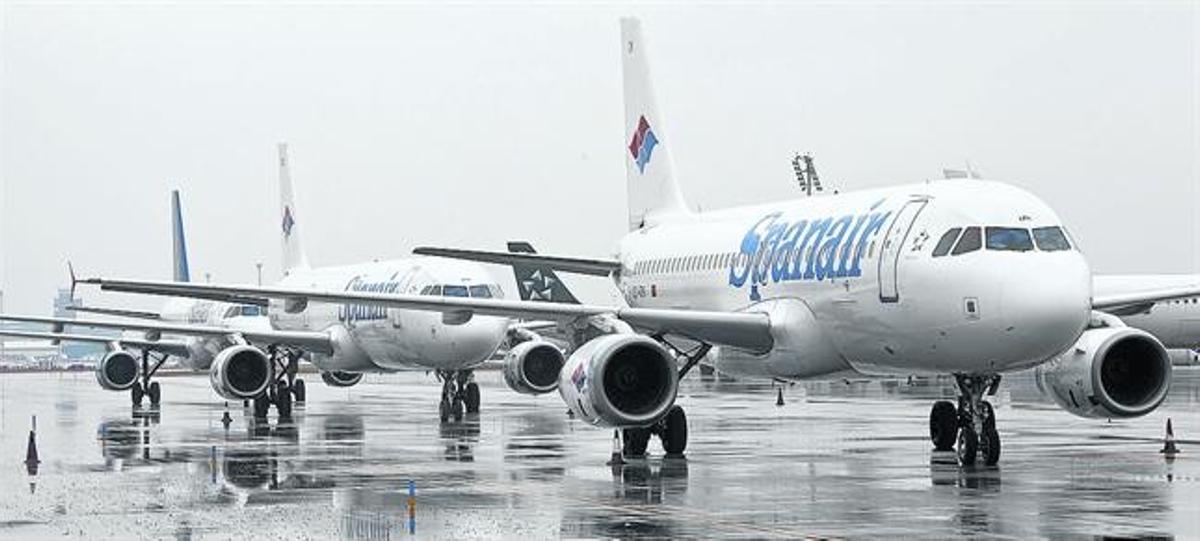 Aeroplans de Spanair al Prat, el gener del 2012, quan es va comunicar el tancament de l’aerolínia.