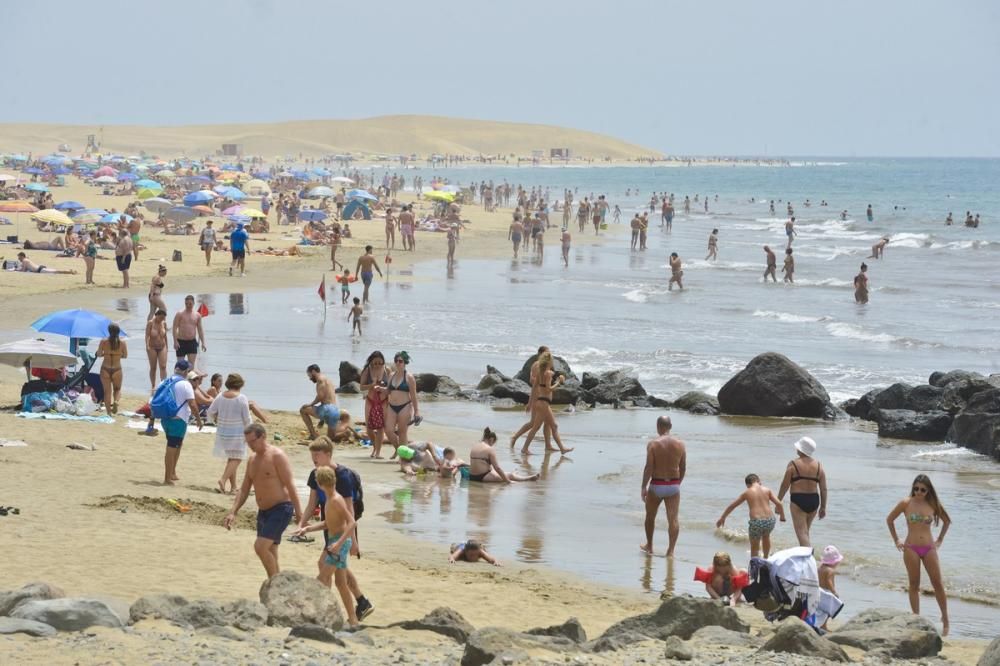 Jornada de sábado en Playa del Inglés (01/08/2020)