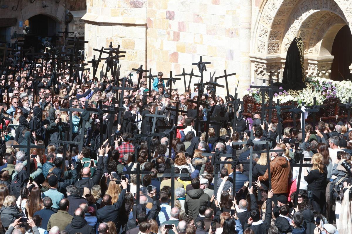 Procesión del Jesús Nazareno (Viernes Santo) - Llegada a la Plaza Mayor - Semana Santa 2026