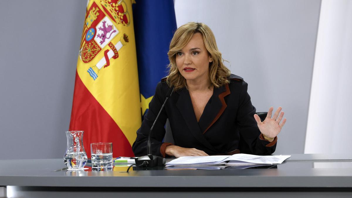 La portavoz del Gobierno, Pilar Alegría, este martes en rueda de prensa tras el Consejo de Ministros.