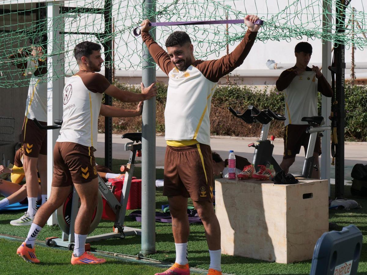 Álex Suárez, ayer, en la Ciudad Deportiva José Manuel Llaneza del Villarreal CF.