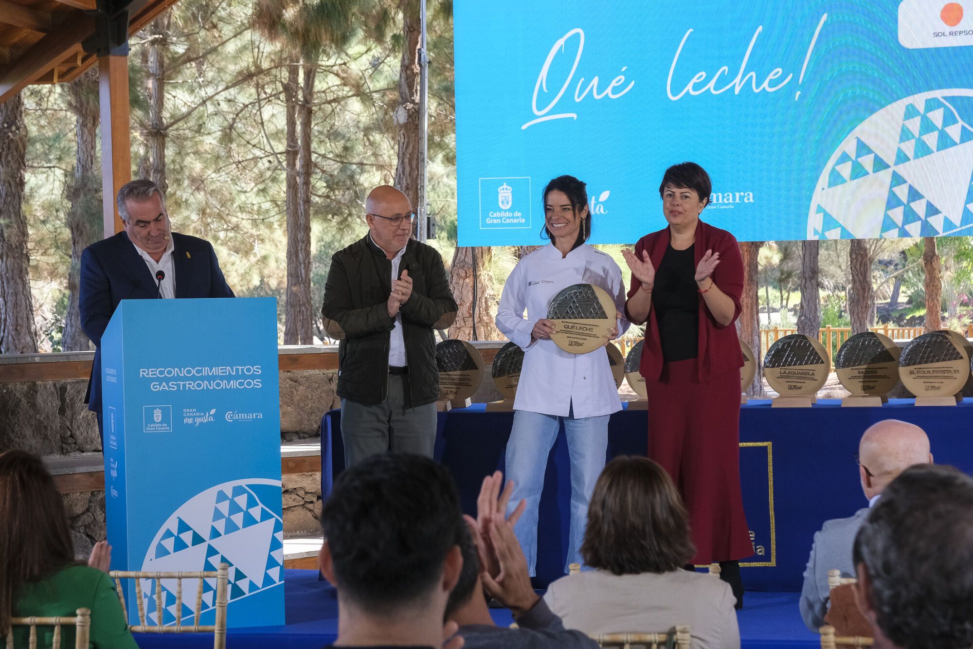 10-02-2025 LAS PALMAS DE GRAN CANARIA. Homenaje a los cocineros de 23 restaurantes de la isla por su trayectoria o su inclusión en las guías Michelín y Repsol  | 10/02/2025 | Fotógrafo: Andrés Cruz