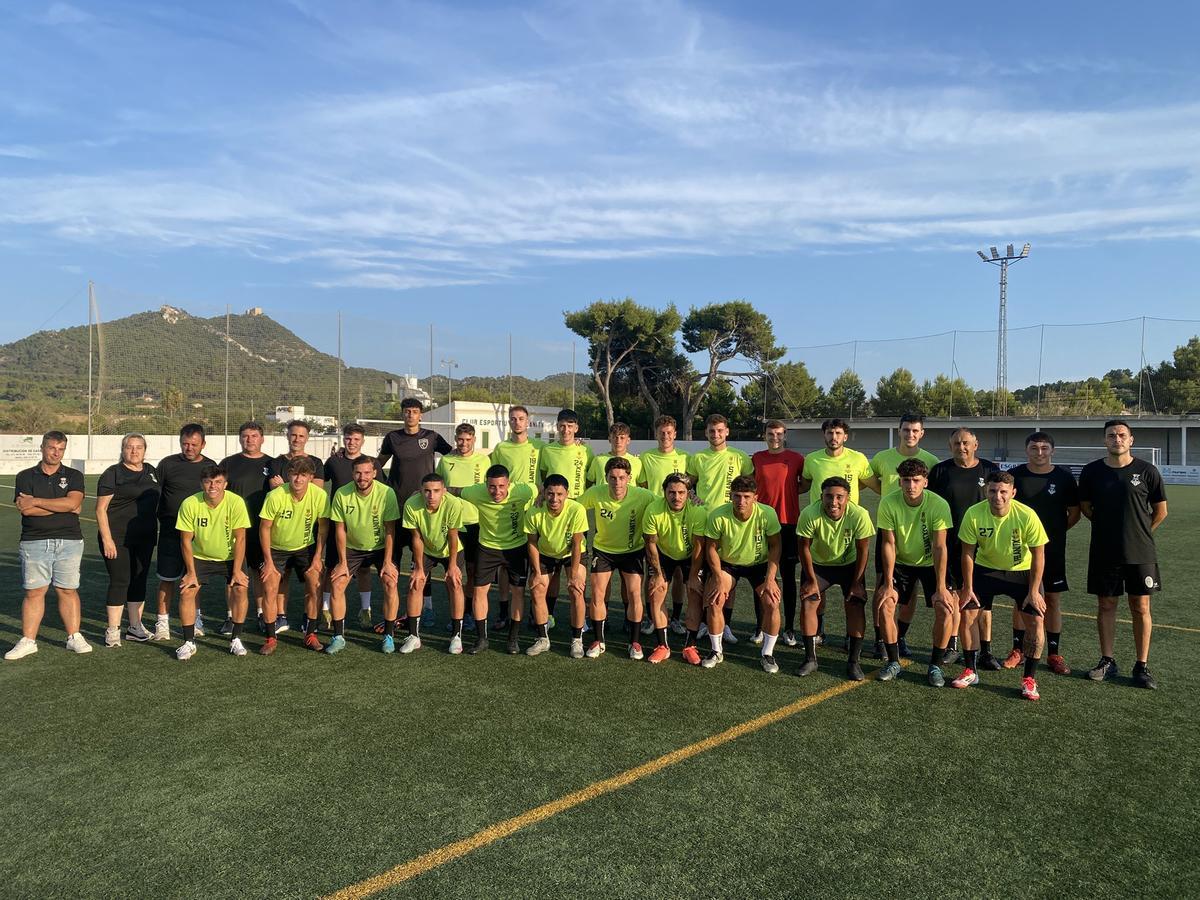 Plantilla del CE Felanitx que inició la pretemporada en agosto de 2025