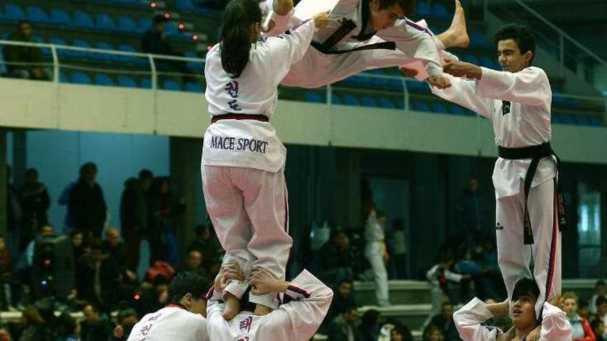 Una de las participaciones del Mace Sport, ayer. // Rafa Vázquez