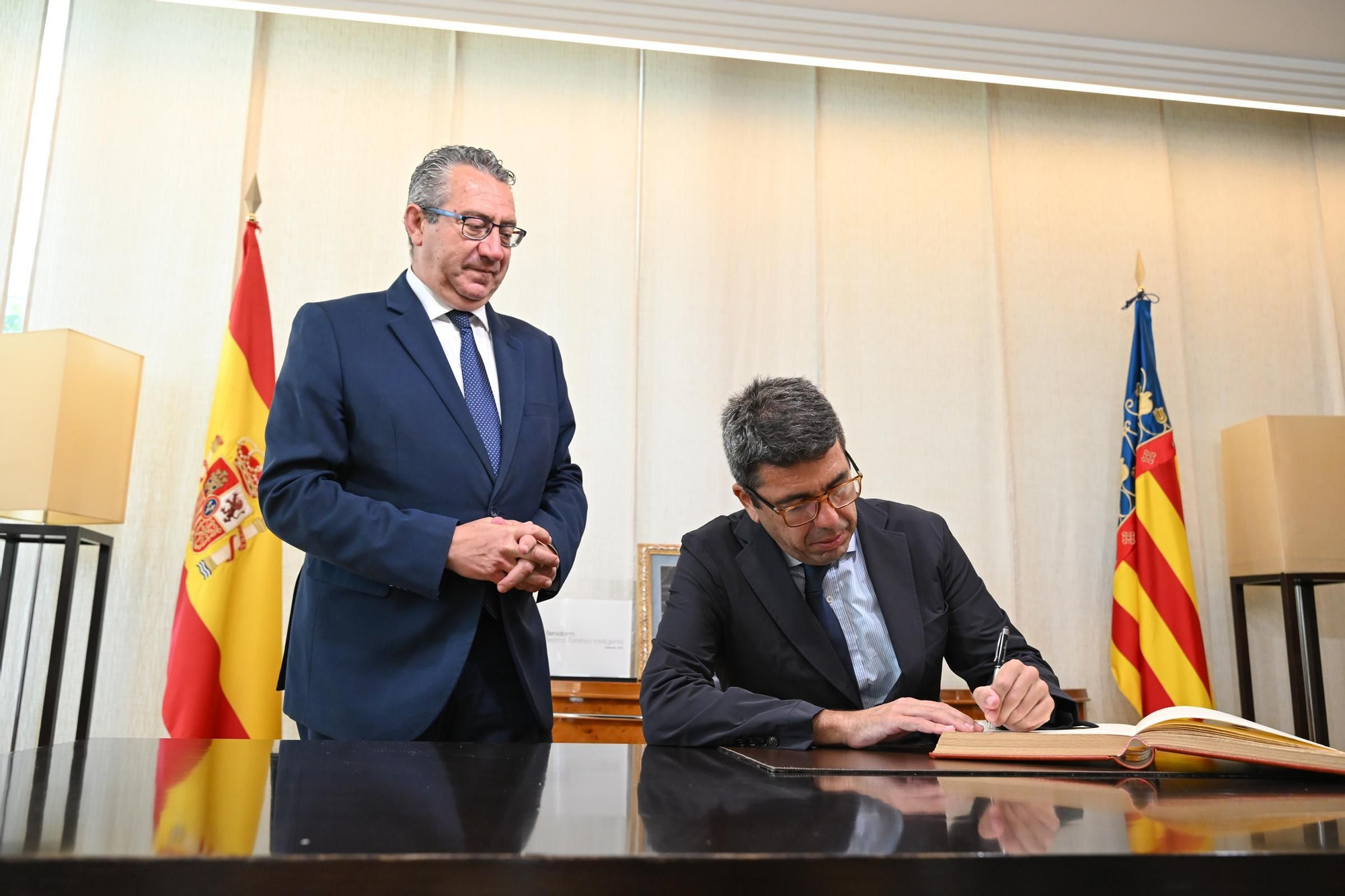 Celebración del Día de Europa en Benidorm y entrega de la distinción a Enrique Ballester