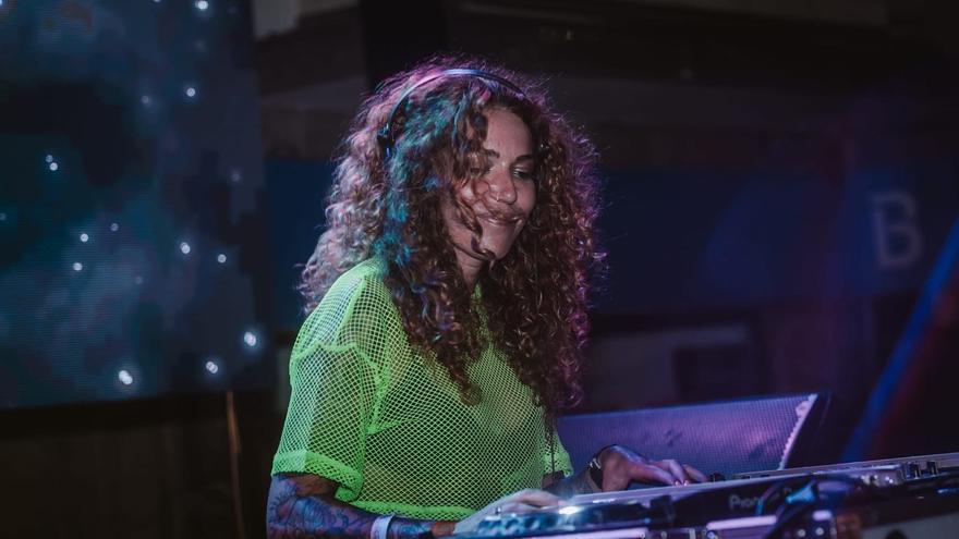 Sofía Cristo DJ protagoniza en la Vall d&#039;Uixó la fiesta ‘De Vuelta en vuelta’