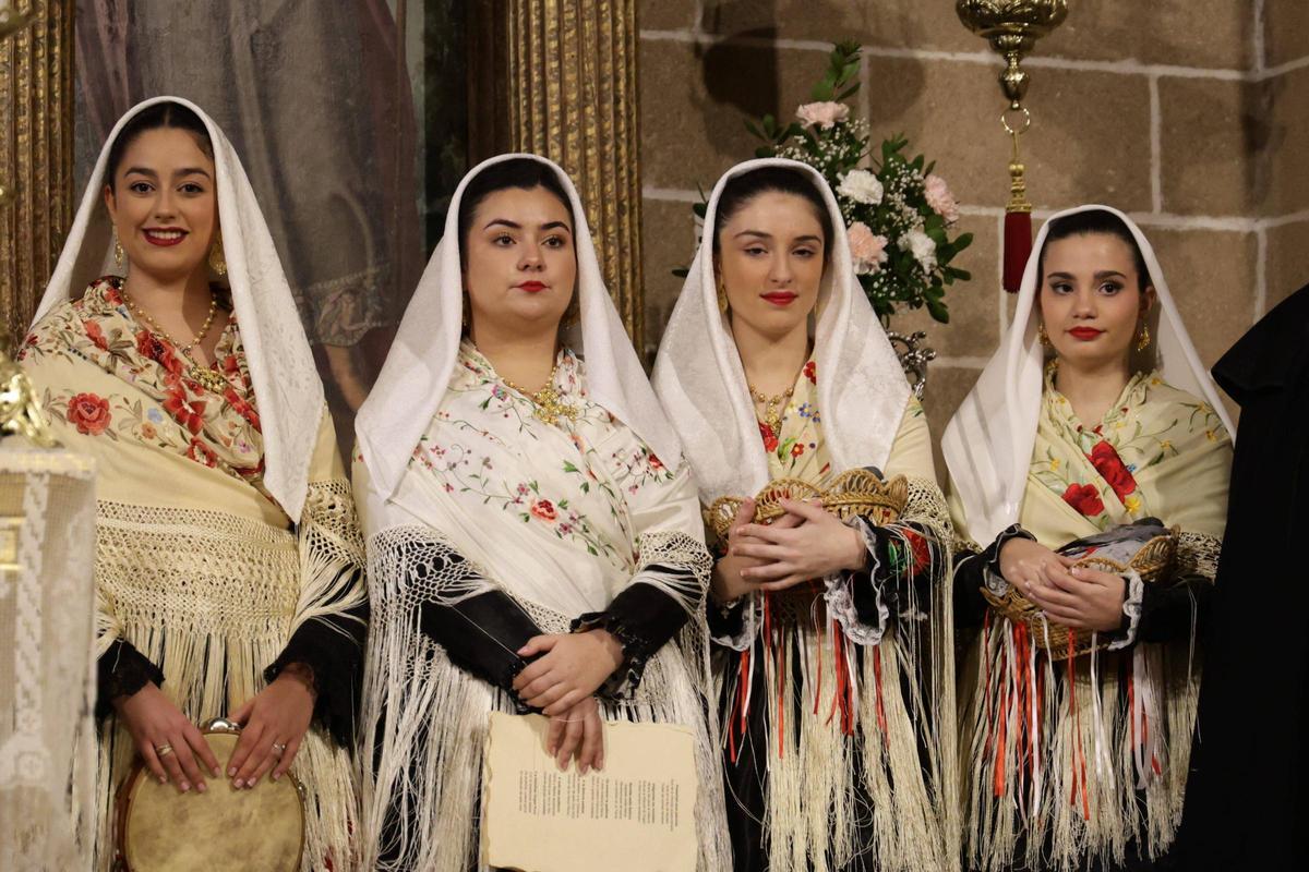 Monroy honra a Las Purificás