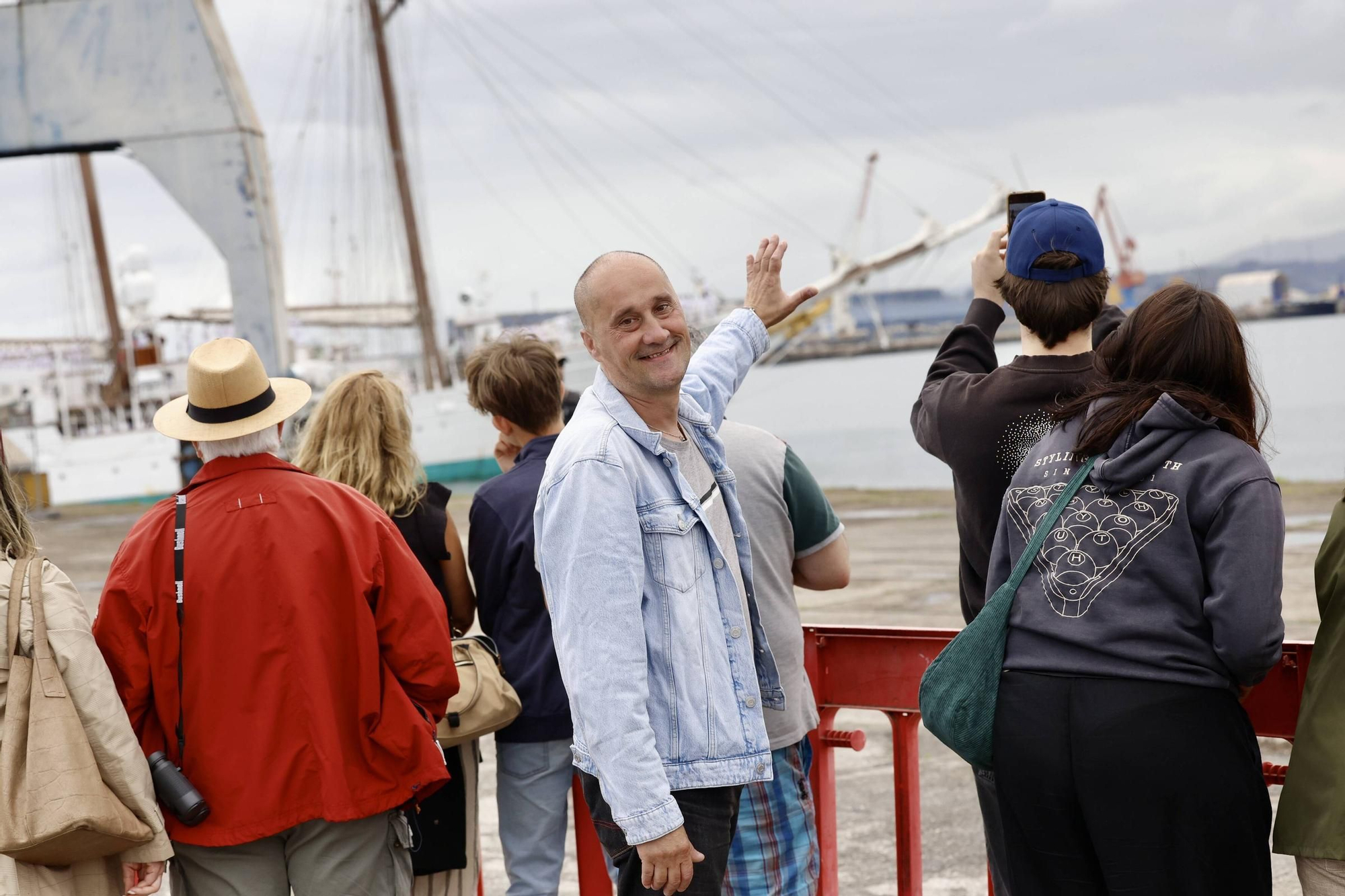 En IMÁGENES: Así fue la despedida de Leonor y "Elcano" del Musel