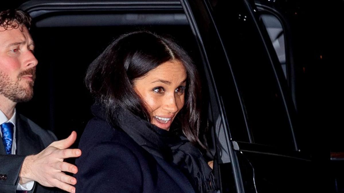 Meghan Markle con abrigo de Victoria Beckham en su viaje a Nueva York