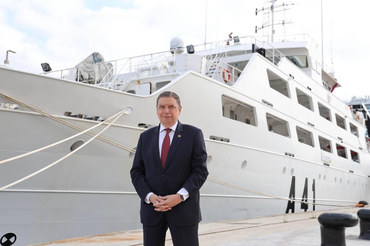 Luis Planas, durante su visita esta semana al buque «Intermares».