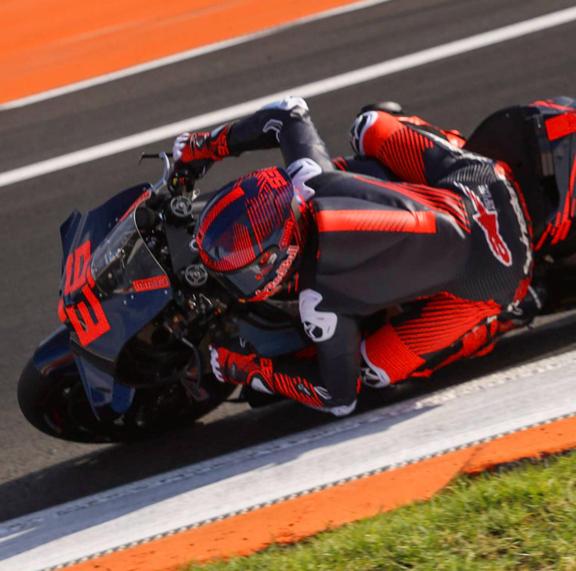 Primeras imágenes de Marc Márquez entrenando con la Ducati en Cheste