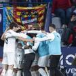 Los jugadores del Valencia CF celebran uno de los goles en la victoria del Derbi ante el Levante.