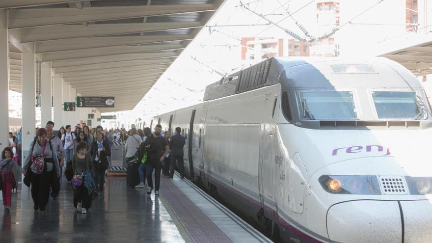 Adif licita por 54 millones de euros el mantenimiento del AVE entre Alicante y Bonete
