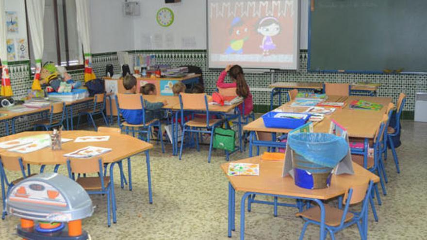 En Málaga el faltar a clase se conoce como hacer la piarda.