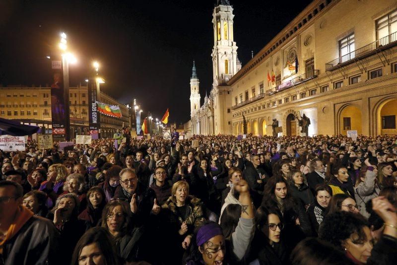 Fotogalería del 8-M en Zaragoza