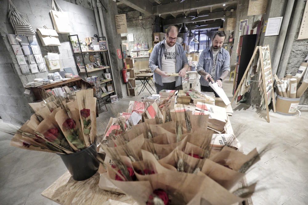 Un Sant Jordi entre la tristeza y la esperanza marcado por el coronavirus