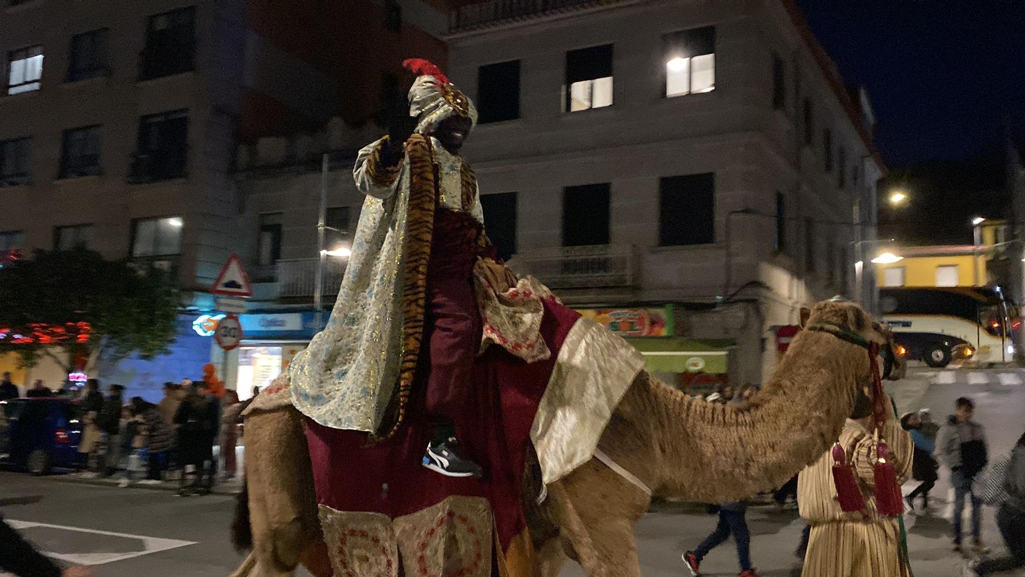 Cabalgata de los Reyes Magos en Moaña, con camellos incluidos