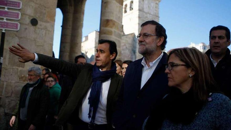 Maíllo, con Rajoy y otros dirigentes populares en una de las visitas del presidente a Zamora.