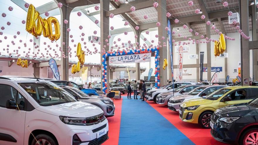 Los amantes del motor encuentran este fin de semana en Mérida coches y ofertas que invitan a algo más que mirar