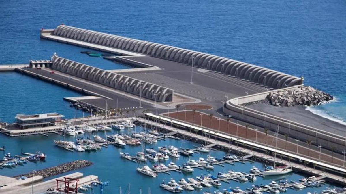 Imagen de archivo del puerto de Tazacorte