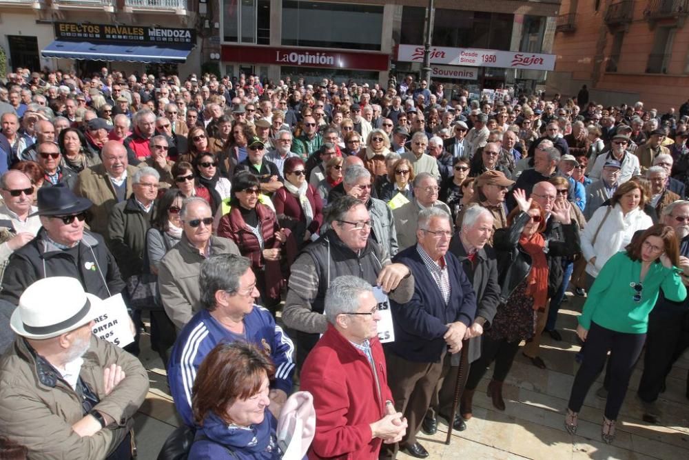 Los jubilados de Cartagena también protestan por la subida del 0,25