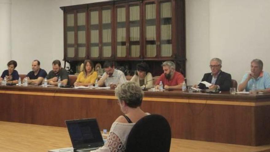 El gobierno local de Santa Pola compensa a uno de los ediles tránsfugas con una dedicación exclusiva